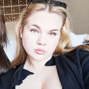 Lena, Babysitter in Euskirchen