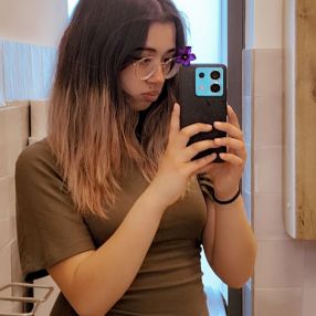 Selinay, Babysitter in Langenhagen