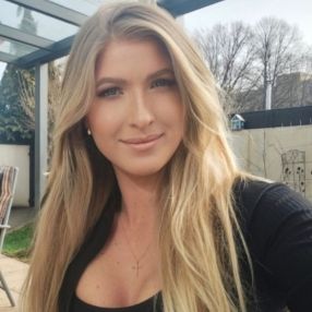 Laura, Babysitter in Troisdorf