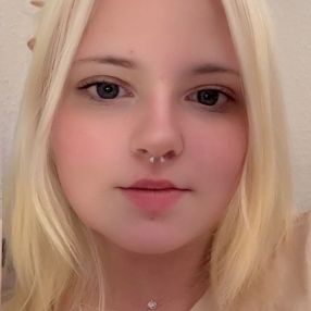 Stiena, Babysitter in Boppard