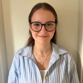 Mia, Babysitter in Bergisch Gladbach