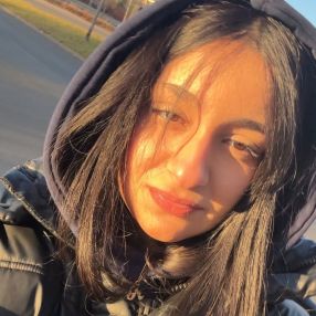 Menna, Babysitter in Ilmenau