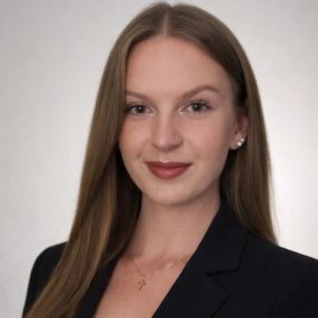 Julia, Babysitter in Iserlohn