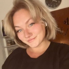 Mascha, Babysitter in Reinbek
