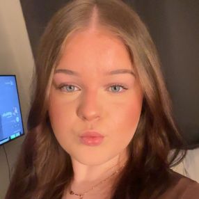 Emily, Babysitter in Braunschweig
