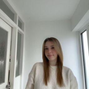 Lea, Babysitter in Boppard