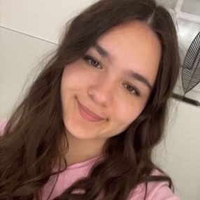 Layla, Babysitter in Rödermark