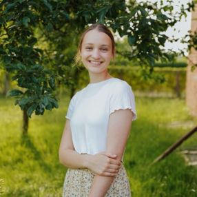 Laura, Babysitter in Hille