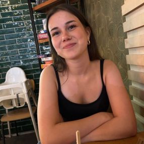 Karla, Babysitter in Wismar