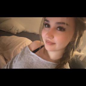 Nefeli, Babysitter in Hechingen