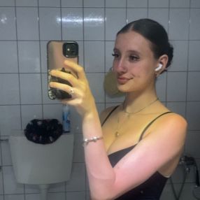 Laura, Babysitter in Oberschleißheim