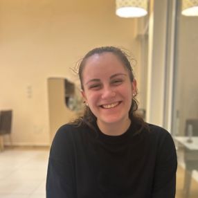 Viktoria, Babysitter in Großenlüder