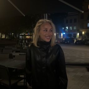Lea, Babysitter in Rellingen