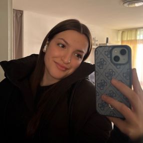 Alika, Babysitter in Burscheid
