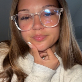 Emma, Babysitter in Morsbach