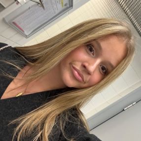 Laura-Marie, Babysitter in Pöcking