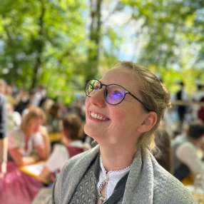 Magdalena, Babysitter in Berg