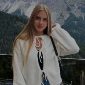 Julia, Babysitter in Sachsenheim