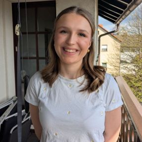 Mia, Babysitter in Aschaffenburg