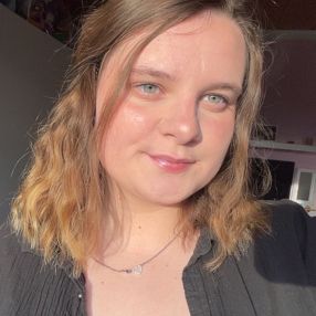 Michelle, Babysitter in Worms