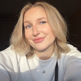 Francesca Joleen, Babysitter in Hamburg