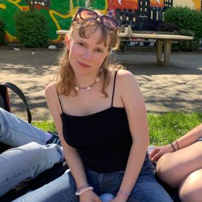 Freia, Babysitter in Jena