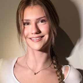 Milla, Babysitter in Hilchenbach