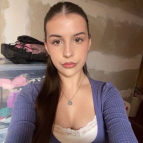 Rejana, Babysitter in Willich
