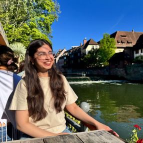 Namra, Babysitter in Nürnberg