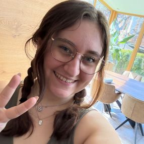 Annalena, Babysitter in Holzkirchen