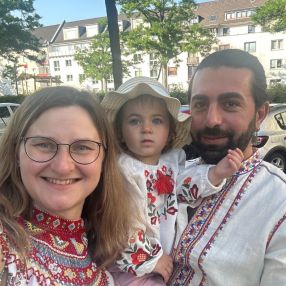 Olga, Familie in Düsseldorf