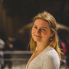 Josephine, Babysitter in Wiesbaden