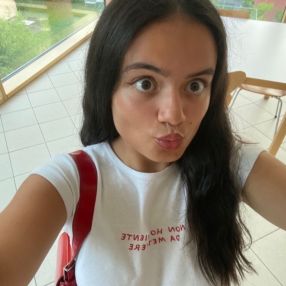 Valeria, Babysitter in Hamburg