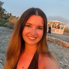 Melanie, Babysitter in Halstenbek