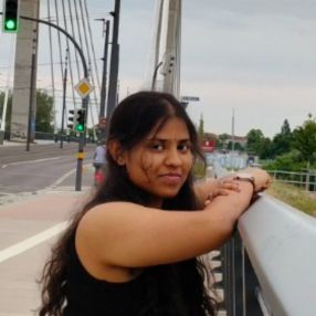 Veda Gowri, Babysitter in Magdeburg