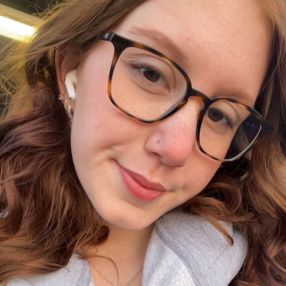 Charlize, Babysitter in Rheinberg