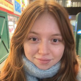 Leonie, Babysitter in Teltow