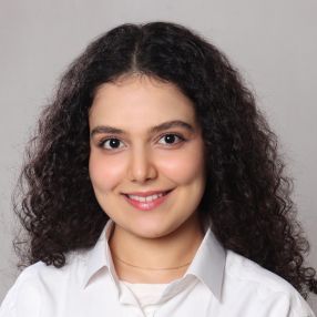 Roxanna, Babysitter in Marburg