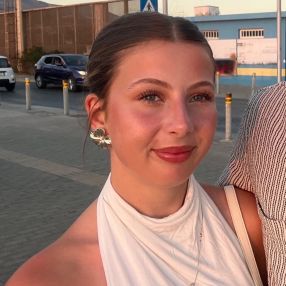 Leonie, Babysitter in Herzogenrath