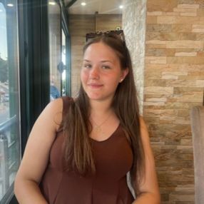 Hana, Babysitter in Obertshausen
