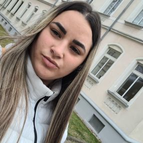 Cheylan, Babysitter in Chemnitz