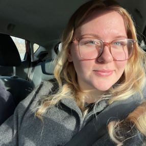Julienne, Babysitter in Bad Salzuflen