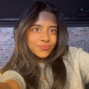 Niha, Babysitter in München