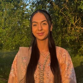 Baria, Babysitter in Riedstadt