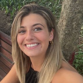 Lara, Babysitter in Solingen