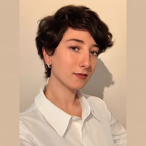 Nermine, Babysitter in Hohenbrunn