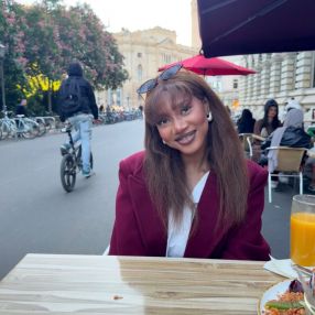 Shafiya, Babysitter in Leipzig