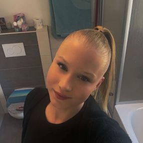 Alina Lisa, Babysitter in Freital