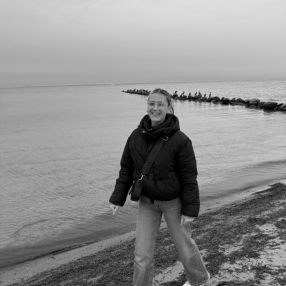 Pauline, Babysitter in Schmallenberg