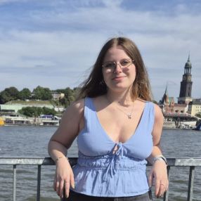 Lena, Babysitter in Neubiberg